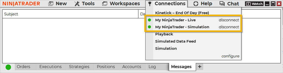 NinjaTrader conectado às contas Live e Simulation simultaneamente, cada uma com luz de status verde